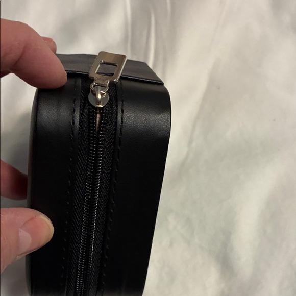 Black Square Faux Leather Jewelry Case Travel Box - Picture 5 of 7